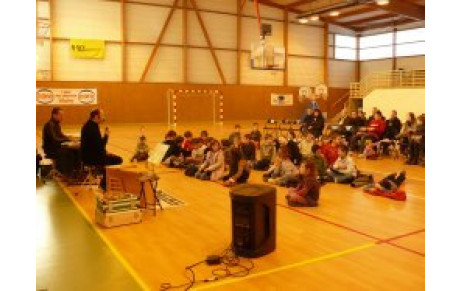 Un joli voyage pour l'arbre de Noël du BBC